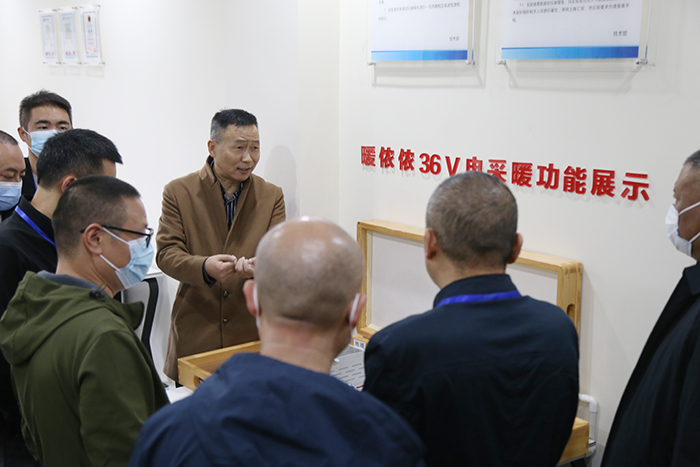 暖侬侬展示区.JPG
